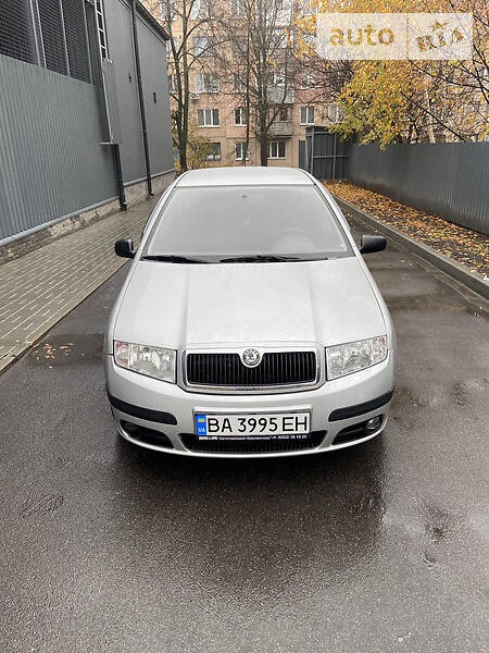 Skoda Fabia 2007  випуску Кропивницький з двигуном 1.2 л  седан механіка за 4499 долл. 