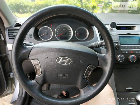 Hyundai Sonata 2008  випуску Хмельницький з двигуном 2 л  седан механіка за 7800 долл. 