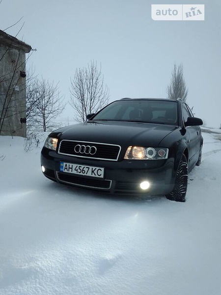 Audi A4 Limousine 2002  випуску Донецьк з двигуном 2 л бензин універсал механіка за 5350 долл. 