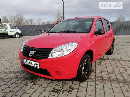 Dacia Sandero 2009  випуску Івано-Франківськ з двигуном 1.4 л бензин хэтчбек механіка за 4549 долл. 