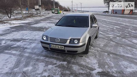 Volkswagen Bora 2001  випуску Київ з двигуном 1.6 л  седан автомат за 3900 долл. 