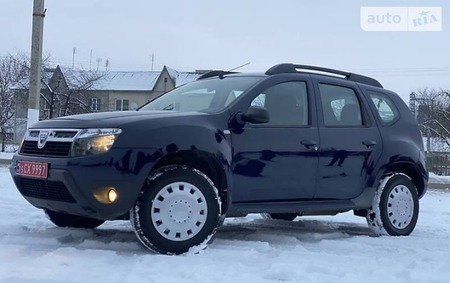 Dacia Duster 2012  випуску Суми з двигуном 1.6 л бензин позашляховик механіка за 9990 долл. 