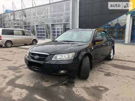 Hyundai Sonata 2005  випуску Миколаїв з двигуном 0 л бензин седан автомат за 6200 долл. 