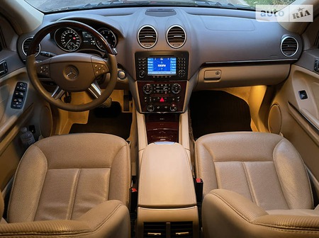 Mercedes-Benz GL 500 2008  випуску Київ з двигуном 5.5 л бензин позашляховик автомат за 19500 долл. 