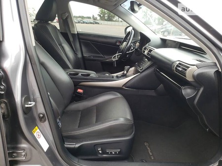 Lexus IS 200t 2015  випуску Київ з двигуном 2 л бензин седан автомат за 7000 долл. 