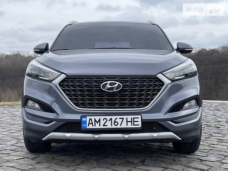 Hyundai Tucson 2016  випуску Житомир з двигуном 1.7 л дизель позашляховик автомат за 19400 долл. 