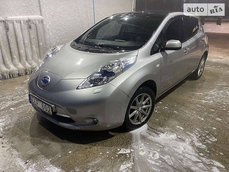 Nissan Leaf 2015  випуску Тернопіль з двигуном 0 л електро хэтчбек автомат за 10300 долл. 