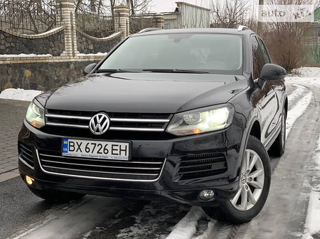 Volkswagen Touareg 2013  випуску Хмельницький з двигуном 3 л дизель позашляховик автомат за 22999 долл. 