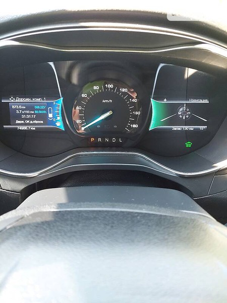 Ford Fusion 2016  випуску Дніпро з двигуном 2 л гібрид седан автомат за 16900 долл. 