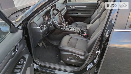 Mazda CX-5 2018  випуску Запоріжжя з двигуном 2.5 л бензин позашляховик автомат за 21900 долл. 