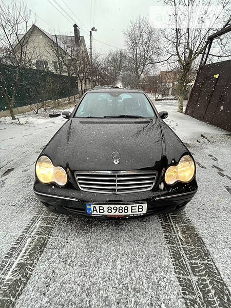 Mercedes-Benz C 180 2006  випуску Вінниця з двигуном 1.8 л бензин седан механіка за 7500 долл. 
