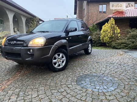 Hyundai Tucson 2006  випуску Луцьк з двигуном 2 л бензин позашляховик механіка за 7700 долл. 