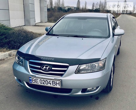 Hyundai Sonata 2007  випуску Миколаїв з двигуном 2 л  седан автомат за 7800 долл. 