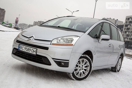 Citroen C4 Picasso 2010  випуску Львів з двигуном 1.6 л бензин універсал механіка за 7499 долл. 