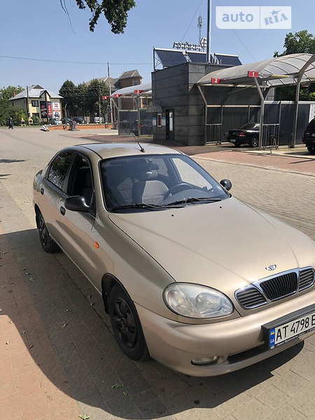 Daewoo Lanos 2008  випуску Івано-Франківськ з двигуном 1.5 л бензин седан механіка за 4500 долл. 