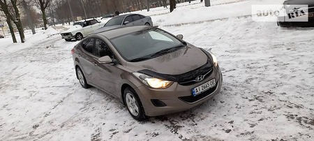 Hyundai Elantra 2012  випуску Харків з двигуном 1.6 л  седан механіка за 9200 долл. 