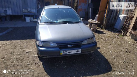 Ford Mondeo 1995  випуску Львів з двигуном 0 л бензин седан механіка за 1000 долл. 