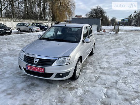 Dacia Logan 2009  випуску Суми з двигуном 1.4 л бензин седан механіка за 5300 долл. 