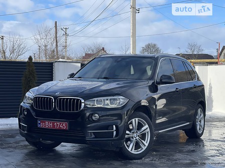 BMW X5 2015  випуску Тернопіль з двигуном 3 л дизель позашляховик автомат за 35700 долл. 