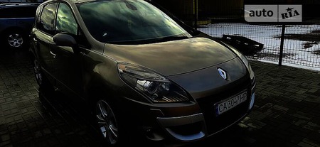 Renault Scenic 2010  випуску Черкаси з двигуном 2 л дизель мінівен автомат за 7500 долл. 