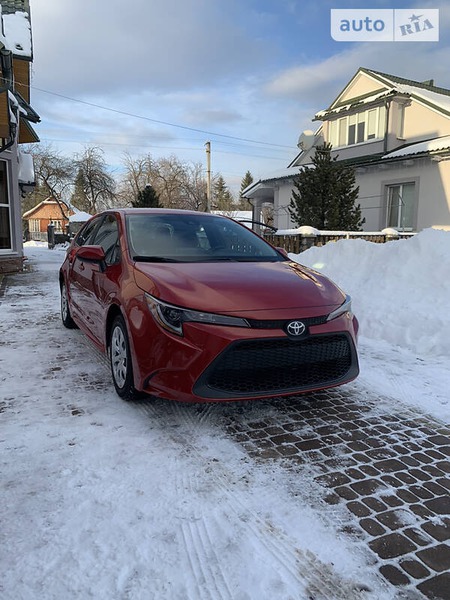 Toyota Corolla 2020  випуску Івано-Франківськ з двигуном 1.8 л бензин седан автомат за 20000 долл. 