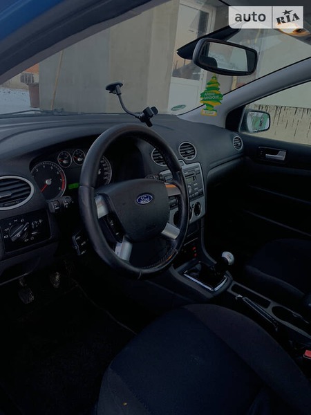 Ford Focus 2004  випуску Львів з двигуном 1.6 л бензин хэтчбек механіка за 4899 долл. 