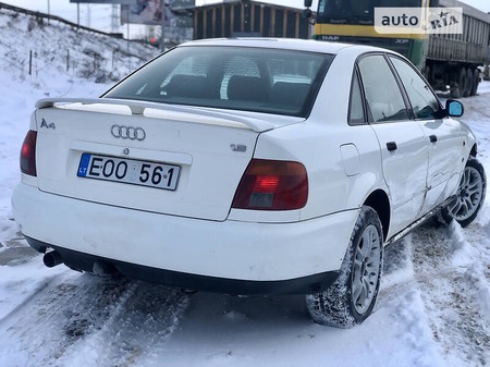 Audi A4 Limousine 1998  випуску Одеса з двигуном 0 л  седан автомат за 750 долл. 