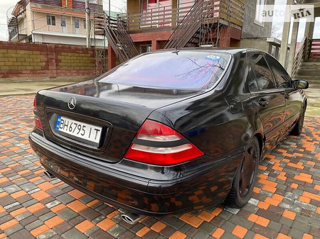 Mercedes-Benz S 430 1998  випуску Одеса з двигуном 4.3 л бензин седан  за 6900 долл. 