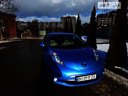 Nissan Leaf 2013  випуску Тернопіль з двигуном 0 л електро хэтчбек автомат за 6200 долл. 