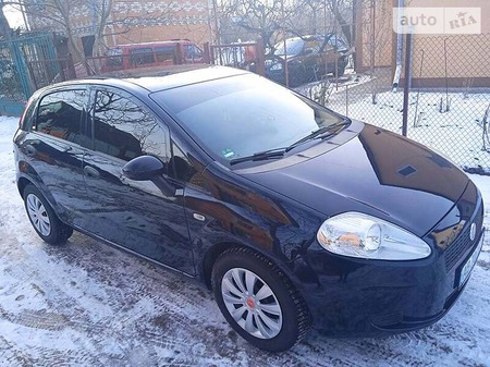 Fiat Punto 2010  випуску Вінниця з двигуном 1.2 л бензин хэтчбек механіка за 5500 долл. 