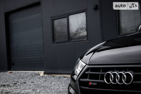 Audi SQ5 2018  випуску Львів з двигуном 3 л дизель позашляховик автомат за 59999 долл. 