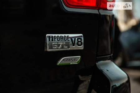 Toyota Sequoia 2013  випуску Полтава з двигуном 5.7 л бензин позашляховик автомат за 41999 долл. 