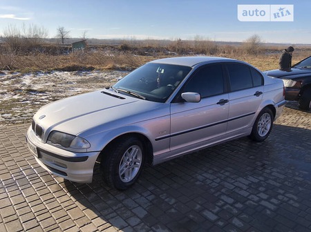 BMW 318 1998  випуску Івано-Франківськ з двигуном 1.9 л бензин седан механіка за 5000 долл. 