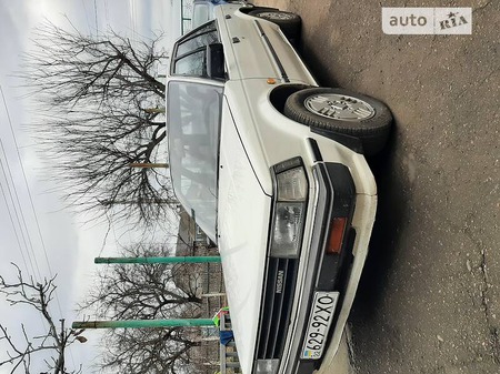 Nissan Bluebird 1986  випуску Херсон з двигуном 0 л дизель седан механіка за 1800 долл. 