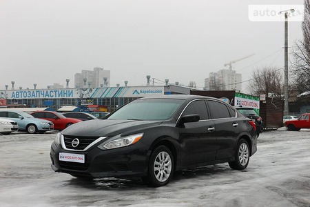 Nissan Altima 2016  випуску Харків з двигуном 2.5 л бензин седан автомат за 11200 долл. 