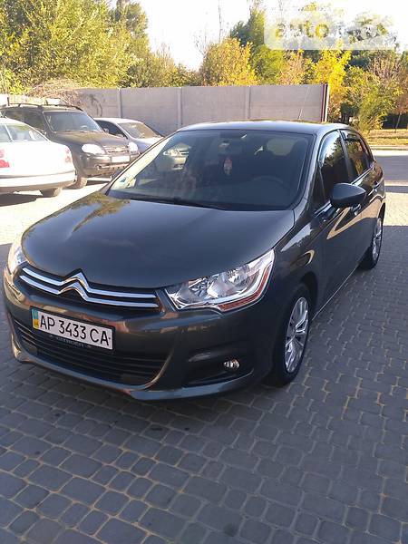 Citroen C4 2014  випуску Запоріжжя з двигуном 1.4 л  хэтчбек механіка за 8200 долл. 