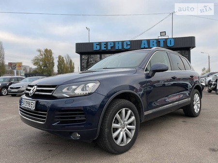 Volkswagen Touareg 2011  випуску Київ з двигуном 3.6 л бензин позашляховик автомат за 16999 долл. 