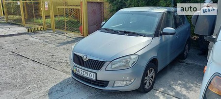 Skoda Fabia 2010  випуску Донецьк з двигуном 1.4 л бензин хэтчбек механіка за 111000 грн. 