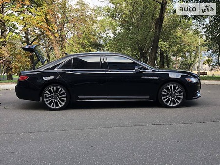 Lincoln Continental 2018  випуску Одеса з двигуном 2.7 л бензин седан автомат за 34500 долл. 
