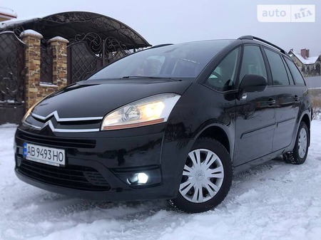 Citroen C4 Picasso 2010  випуску Хмельницький з двигуном 1.6 л бензин мінівен механіка за 5599 долл. 