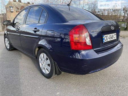 Hyundai Accent 2008  випуску Чернівці з двигуном 1.4 л  седан механіка за 5100 долл. 