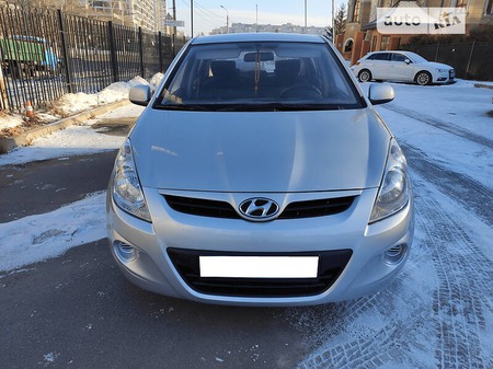 Hyundai i20 2012  випуску Харків з двигуном 1.4 л бензин хэтчбек механіка за 5990 долл. 
