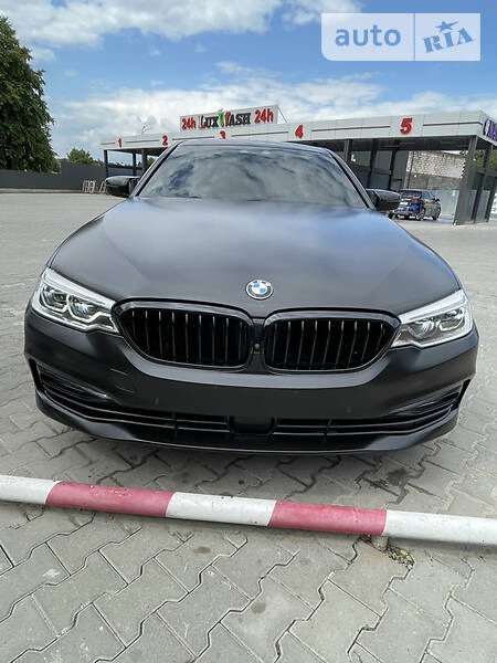 BMW 540 2017  випуску Львів з двигуном 3 л бензин седан автомат за 42000 долл. 