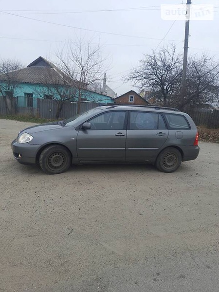 Toyota Corolla 2005  випуску Харків з двигуном 1.6 л  універсал механіка за 6300 долл. 