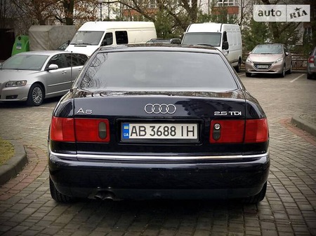Audi A8 1999  випуску Львів з двигуном 2.5 л дизель седан автомат за 8450 долл. 