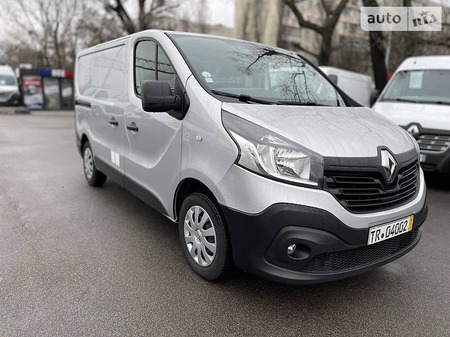 Renault Trafic 2016  выпуска Киев с двигателем 1.6 л дизель минивэн механика за 14900 долл. 