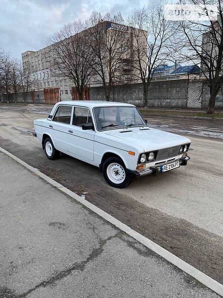 Lada 2106 1982  випуску Дніпро з двигуном 1.5 л бензин седан механіка за 1399 долл. 
