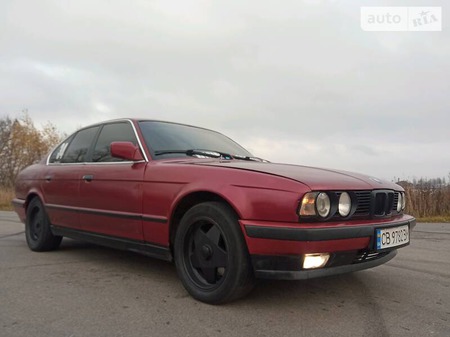 BMW 525 1992  випуску Чернігів з двигуном 2.5 л  хэтчбек  за 3570 долл. 