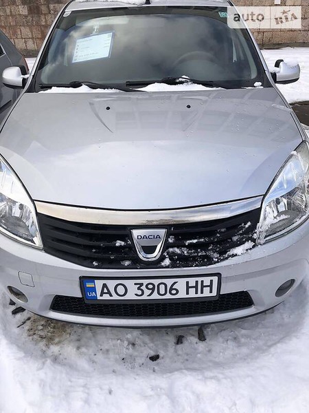 Dacia Sandero 2008  випуску Ужгород з двигуном 1.4 л бензин хэтчбек  за 5000 долл. 