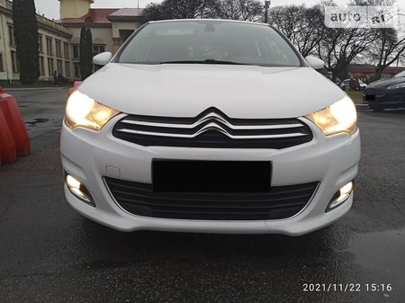 Citroen C4 2011  випуску Львів з двигуном 1.6 л бензин хэтчбек  за 8200 долл. 